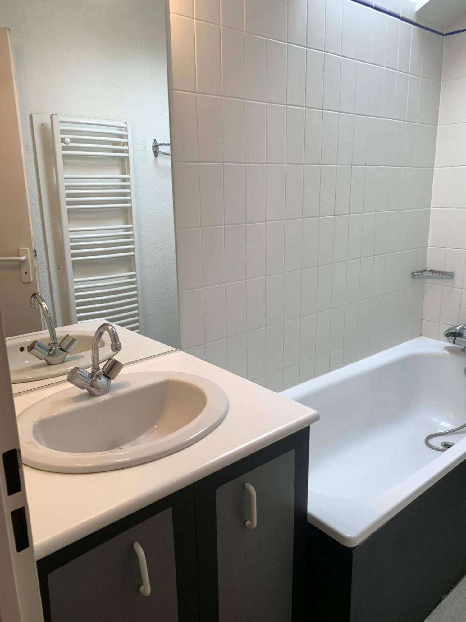 Appartement Charmant A Bagneres De Bigorre 56 M² Avec Balcon Bagian luar foto